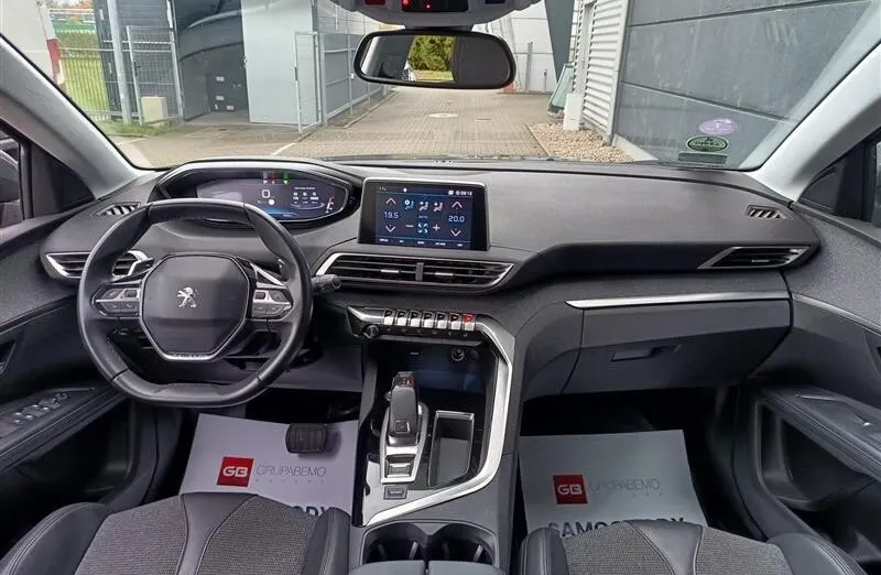 PEUGEOT 5008 5008 1.6 PureTech Allure S&S EAT8