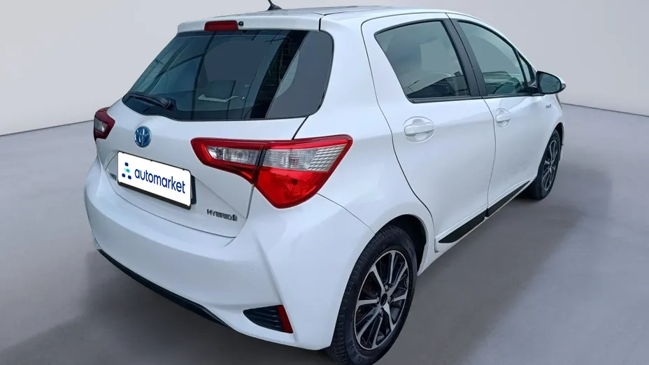 TOYOTA Yaris Yaris Hybrid 100 Premium