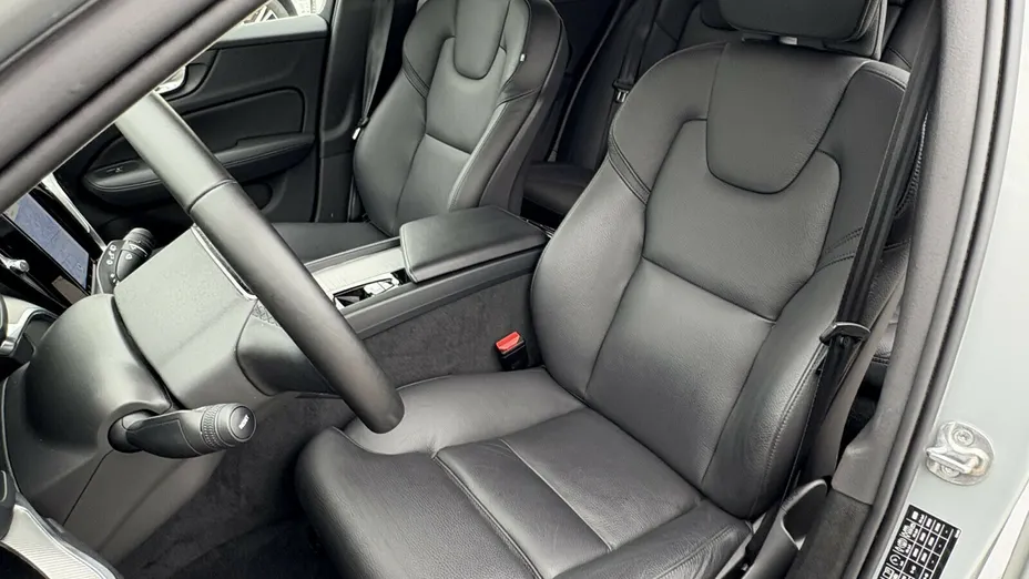 VOLVO V60 V60 CC Plus B5 B AWD aut
