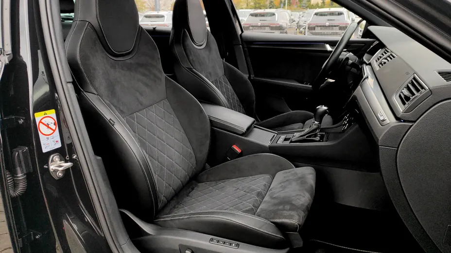 SKODA Superb Superb 2.0 TDI SCR Sportline DSG