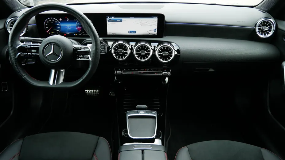 MERCEDES-BENZ A Klasa A 200 AMG Line 7G-DCT