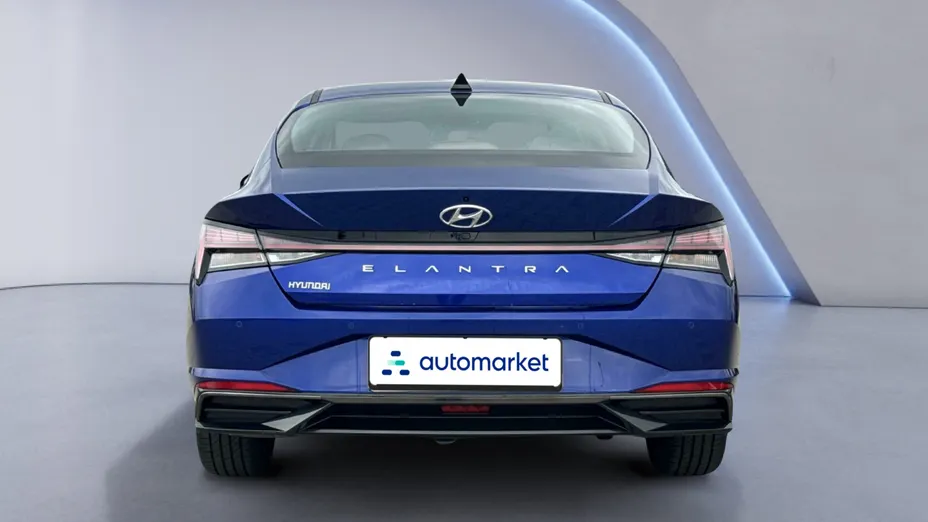 HYUNDAI Elantra Elantra 1.6 Executive CVT