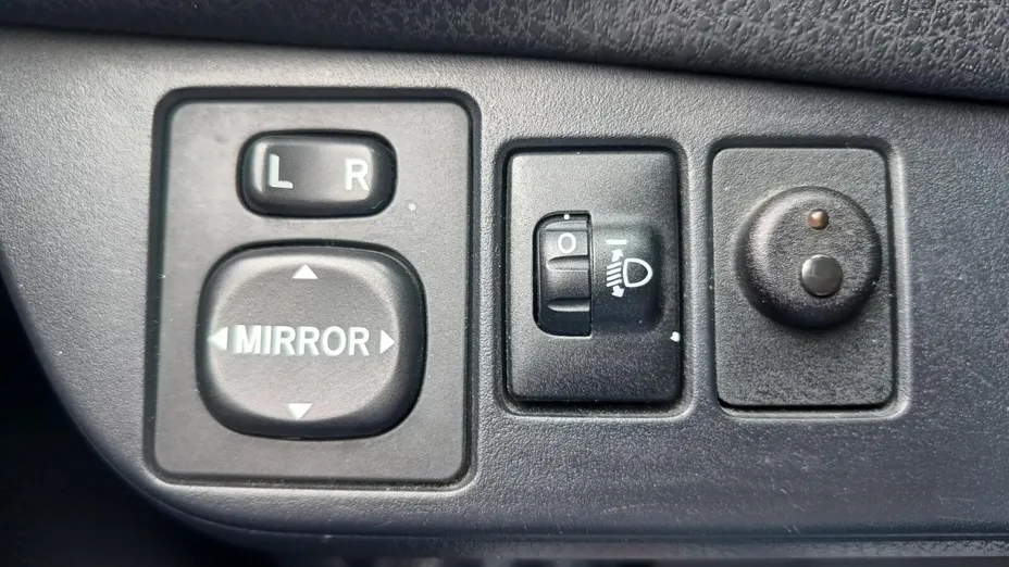 TOYOTA Yaris Yaris Hybrid 100 Premium