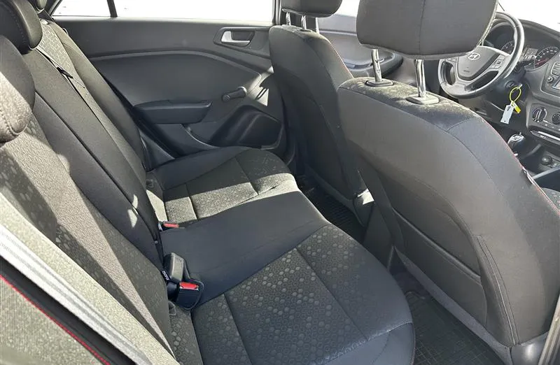 HYUNDAI i20 i20 1.2 Classic +