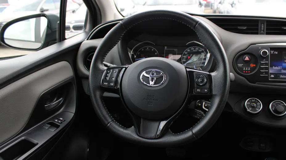 TOYOTA Yaris Yaris 1.5 Premium CVT