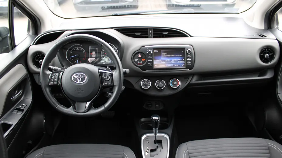 TOYOTA Yaris Yaris 1.5 Premium CVT