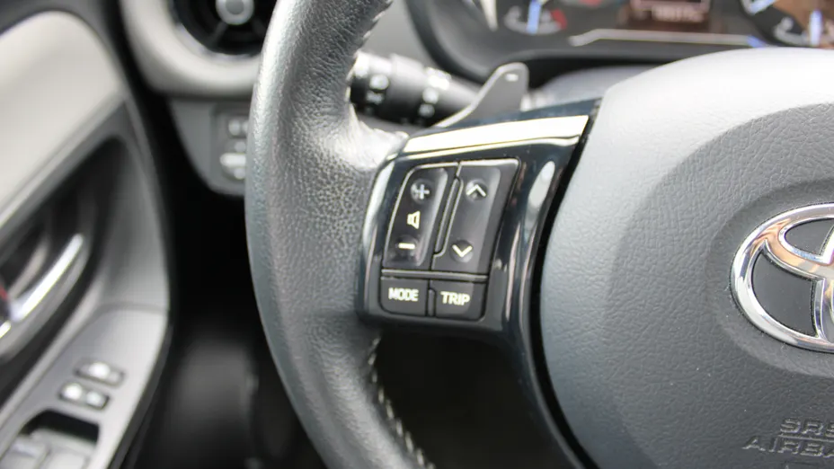 TOYOTA Yaris Yaris 1.5 Premium CVT