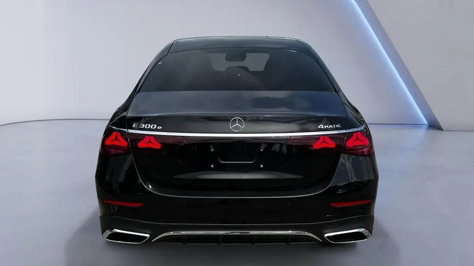 MERCEDES-BENZ E Klasa E 300 e PHEV 4-Matic AMG 9G-Tronic Nowy