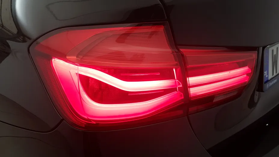 BMW Seria 3 318d Advantage aut