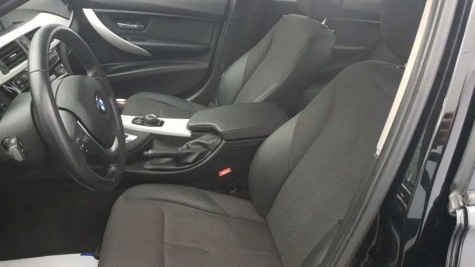 BMW Seria 3 318d Advantage aut