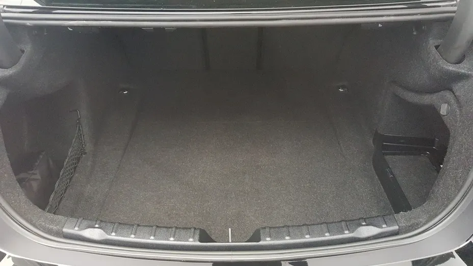 BMW Seria 3 318d Advantage aut