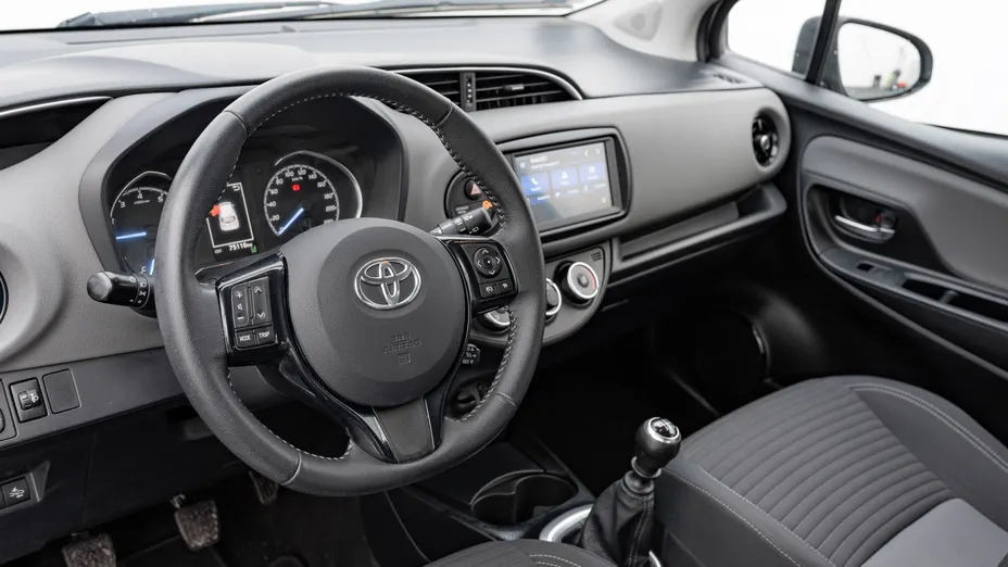 TOYOTA Yaris Yaris 1.5 Premium