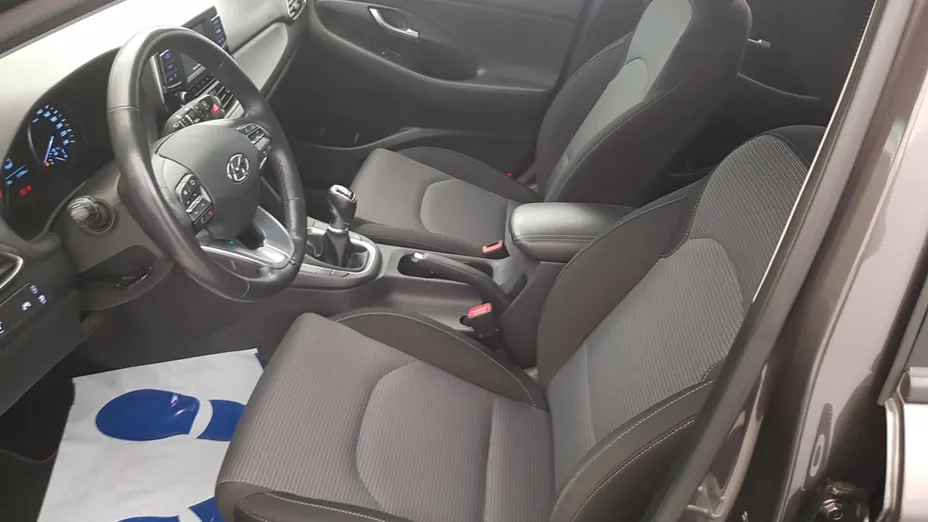 HYUNDAI i30 i30 1.4 Classic +