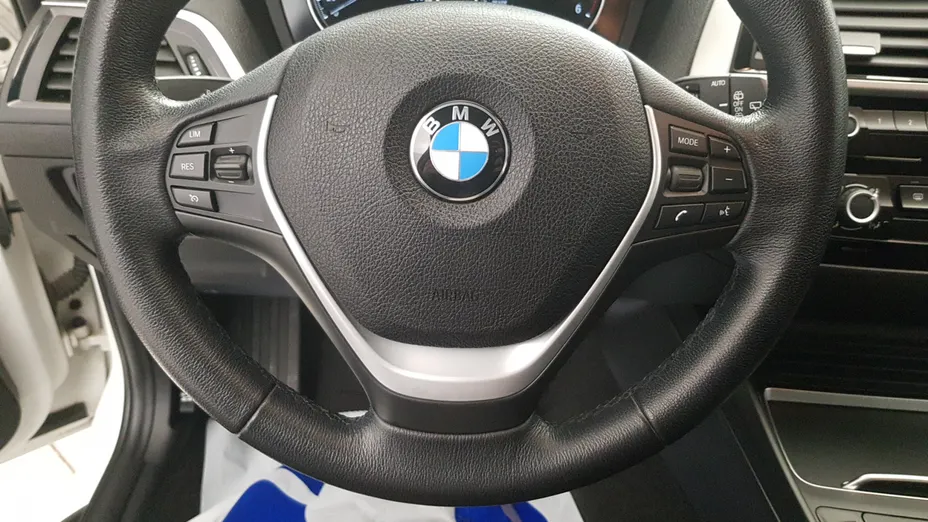BMW Seria 1 116d Advantage aut