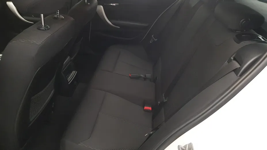 BMW Seria 1 116d Advantage aut