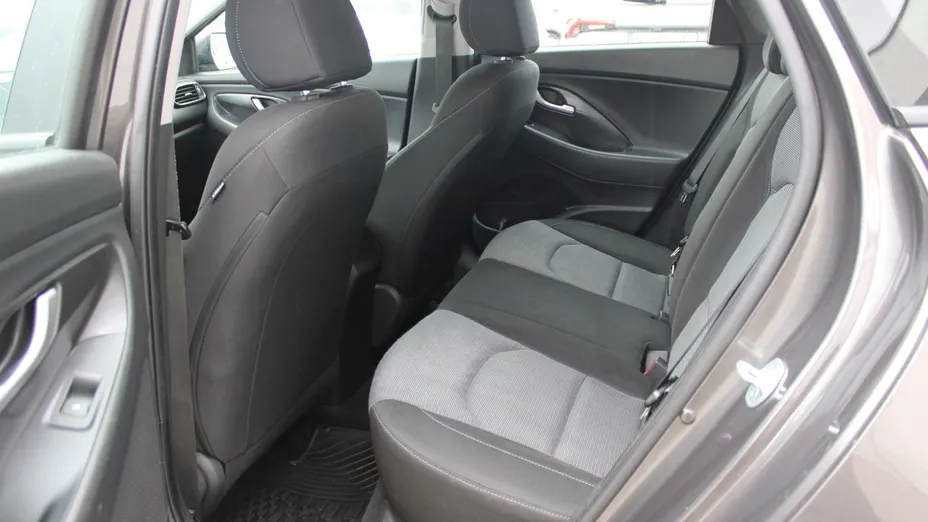HYUNDAI i30 i30 1.4 Classic +