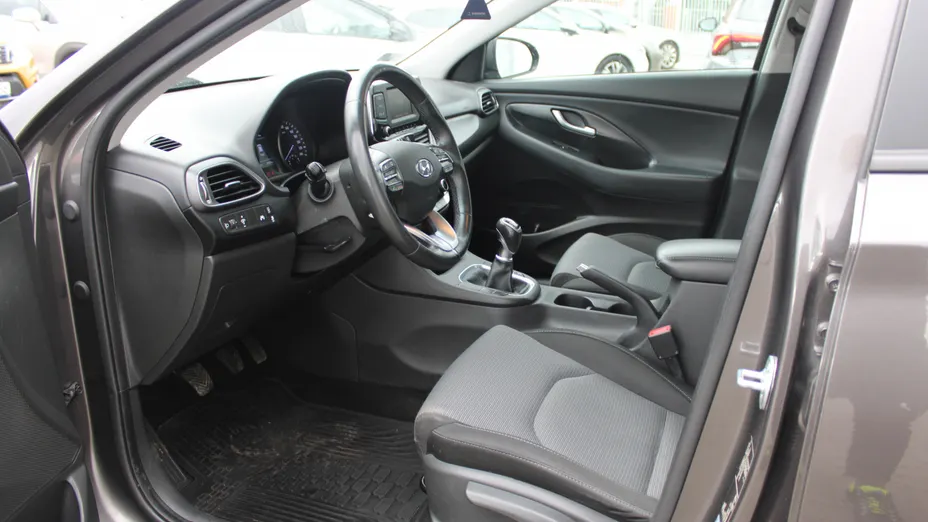 HYUNDAI i30 i30 1.4 Classic +