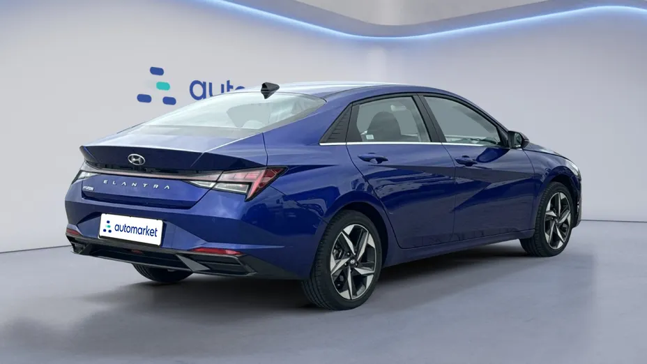 HYUNDAI Elantra Elantra 1.6 Executive CVT