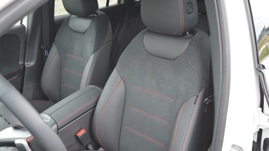 MERCEDES-BENZ GLA GLA 200 mHEV AMG Line 7G-DCT