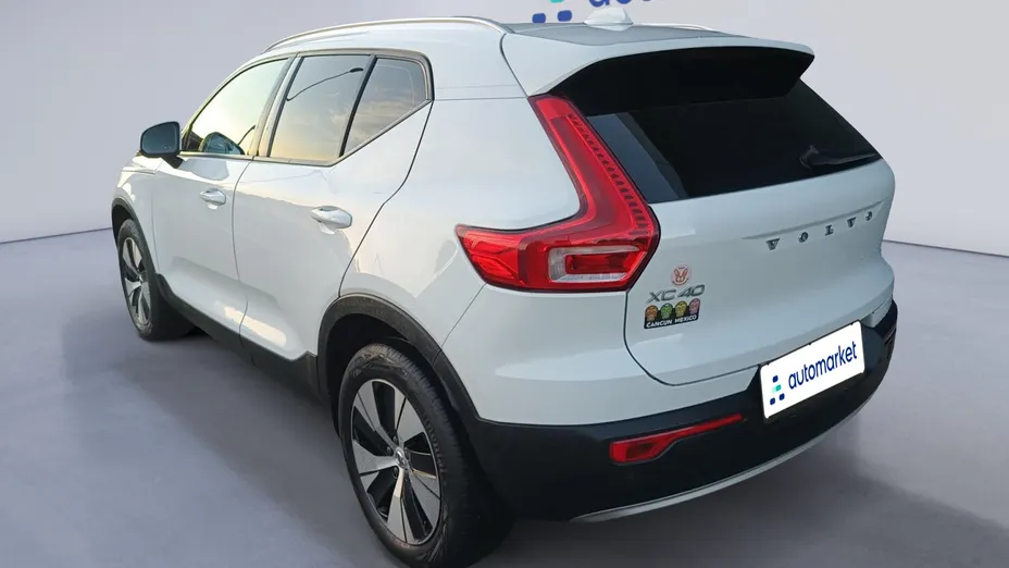 VOLVO XC40 XC40 T3 Momentum