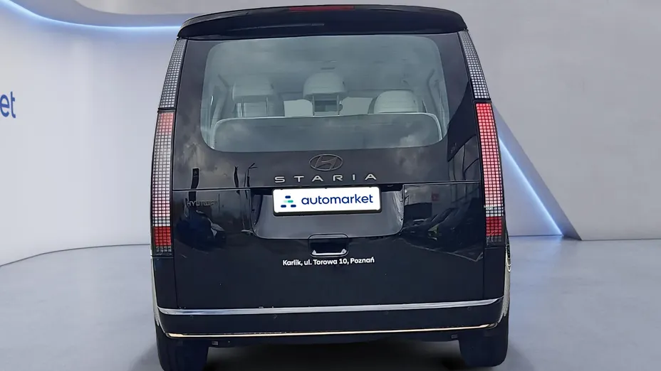 HYUNDAI Staria Staria 1.6 T-GDI HEV Luxury aut