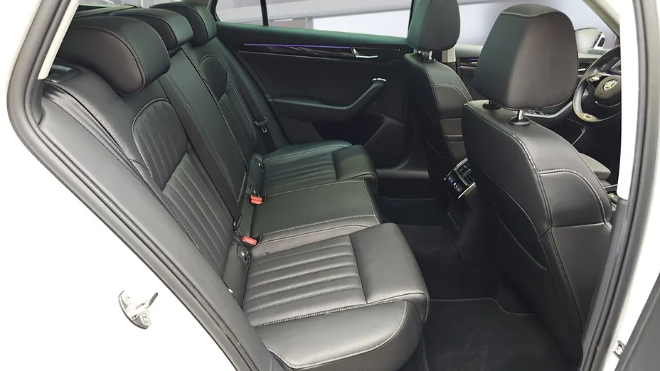 SKODA Superb Superb 2.0 TDI SCR L&K DSG