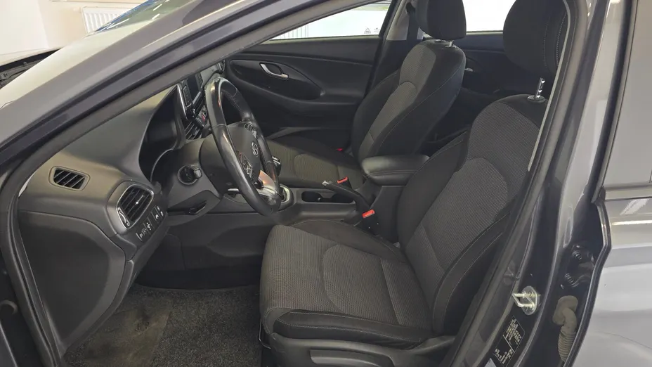 HYUNDAI i30 i30 1.4 Classic +