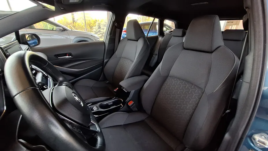 TOYOTA Corolla Corolla 2.0 Hybrid Comfort