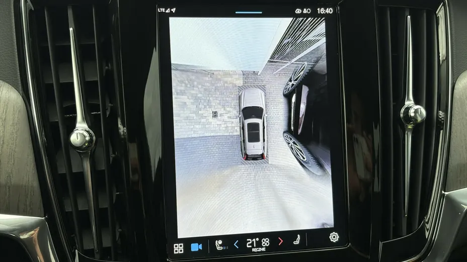 VOLVO V90 V90 T6 AWD Plug-In Hybrid Plus Dark aut