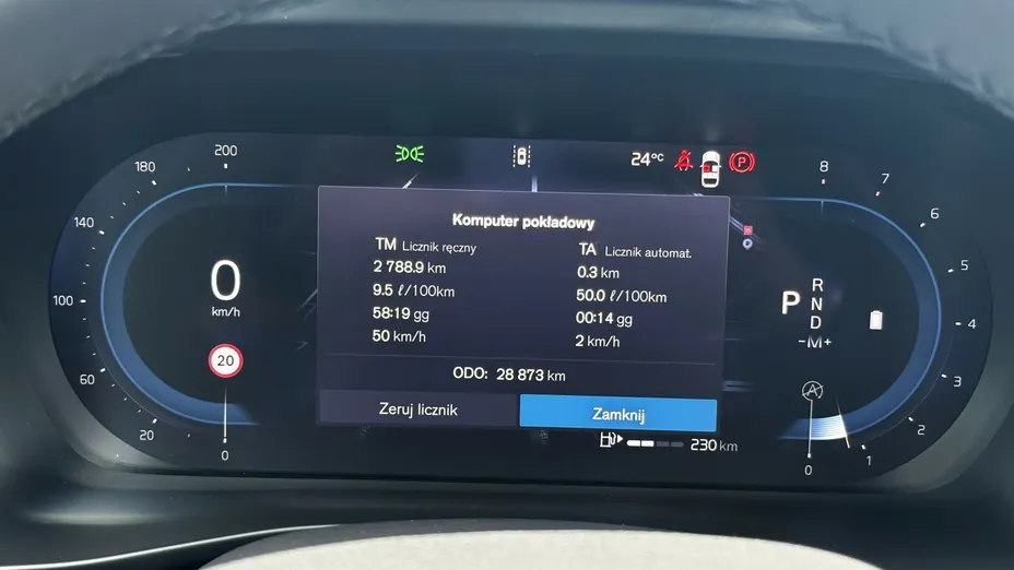 VOLVO XC40 XC40 B3 Plus Dark aut