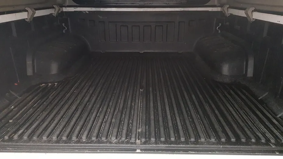 TOYOTA HiLux Hilux 2.4 D-4D Double Cab DLX 4x4