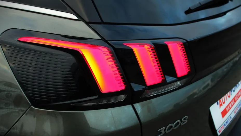 PEUGEOT 3008 3008 1.5 BlueHDi GT S&S EAT8