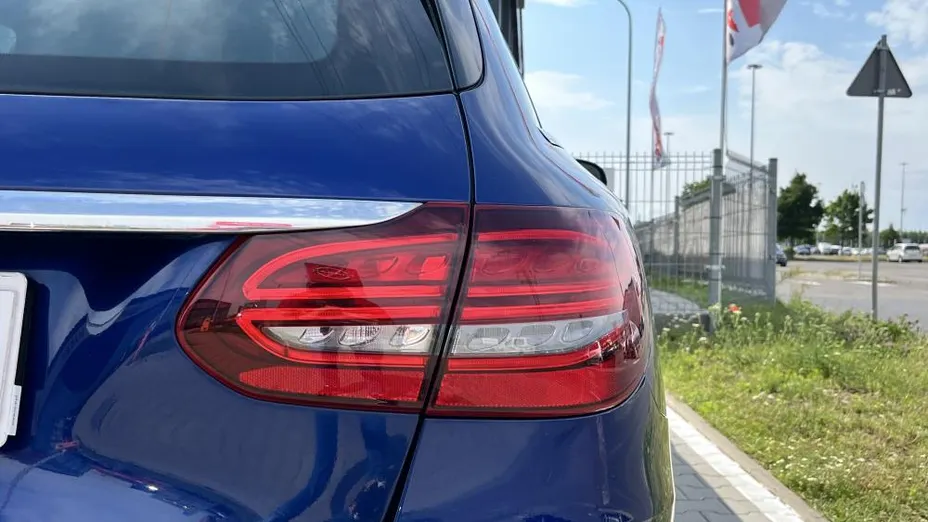 MERCEDES-BENZ C Klasa C 220 d 4MATIC 9G-TRONIC