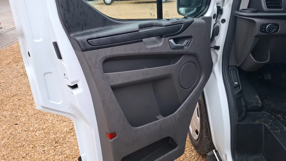 FORD Transit Custom Transit Custom 320 L2H1 Trend