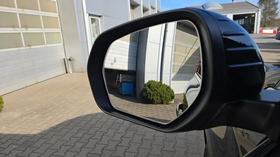 KGM / SSANGYONG Musso Musso Grand 2.2 Sapphire 4WD aut