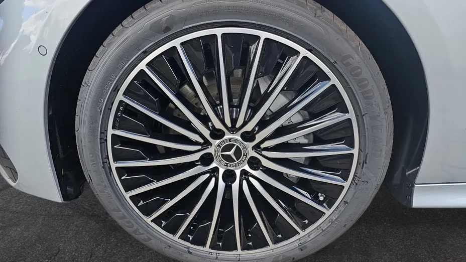 MERCEDES-BENZ CLE CLE 200 mHEV 4-Matic AMG Line Nowy