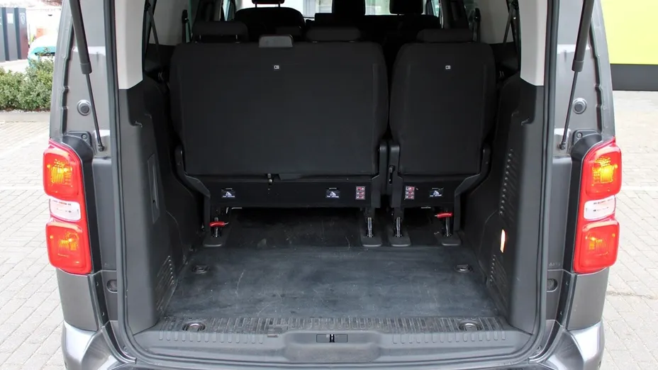 PEUGEOT Traveller Traveller 2.0 BlueHDi Long Active