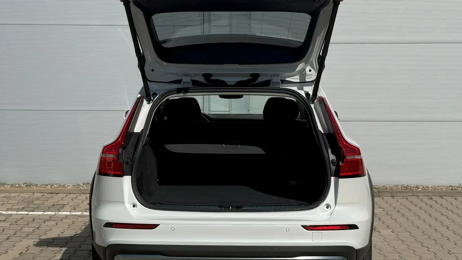 VOLVO V60 V60 CC Plus B5 B AWD aut