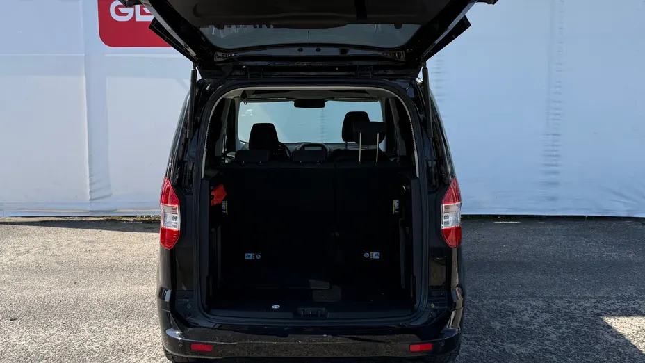 FORD Tourneo Courier Tourneo Courier 1.5 TDCi Titanium