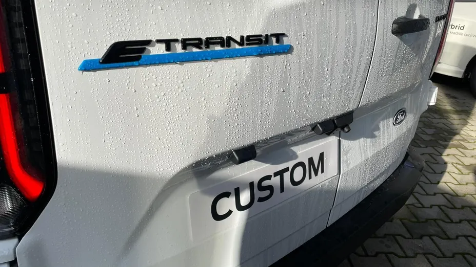 FORD Transit Custom Transit Custom Kombi EV 340 L2H1 Trend M1 Nowy