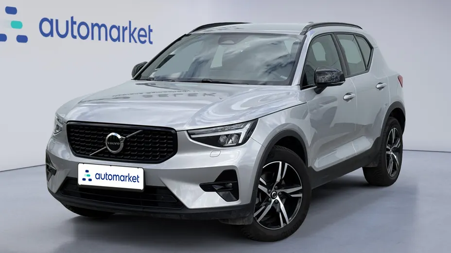 VOLVO XC40 XC40 B3 Plus Dark aut