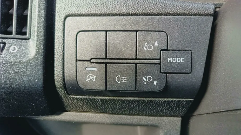 PEUGEOT Boxer Boxer 333 BlueHDi L3H2 Premium