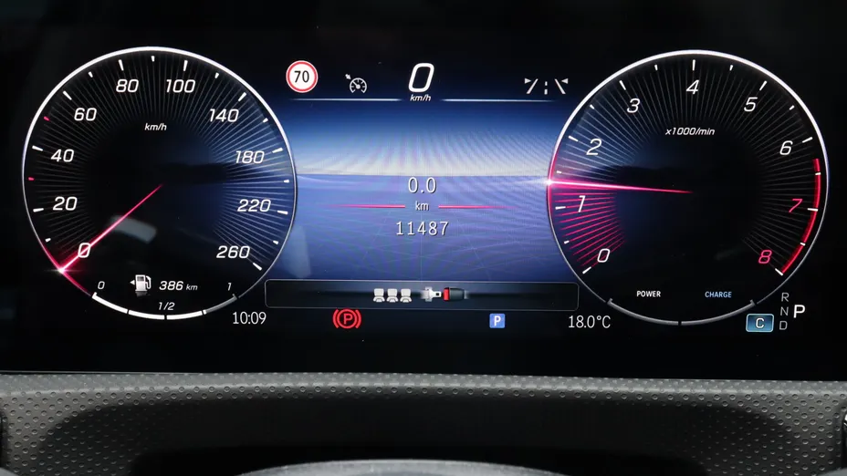 MERCEDES-BENZ A Klasa A 200 AMG Line 7G-DCT