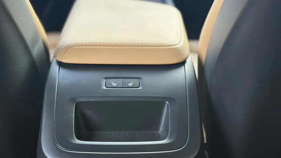 VOLVO XC60 XC60 T8 Plug-In Hybrid AWD Ultra Dark aut