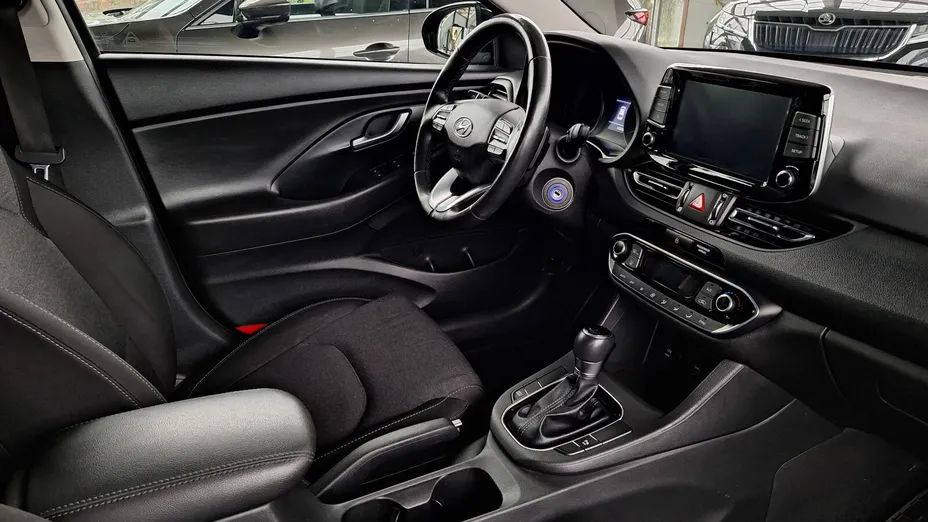 HYUNDAI i30 i30 1.0 T-GDI Smart DCT