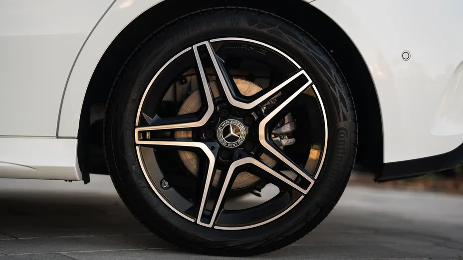 MERCEDES-BENZ A Klasa A 200 AMG Line 7G-DCT