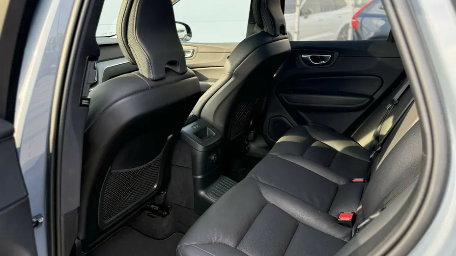 VOLVO XC60 XC60 T6 Plug-In Hybrid AWD Plus Dark aut