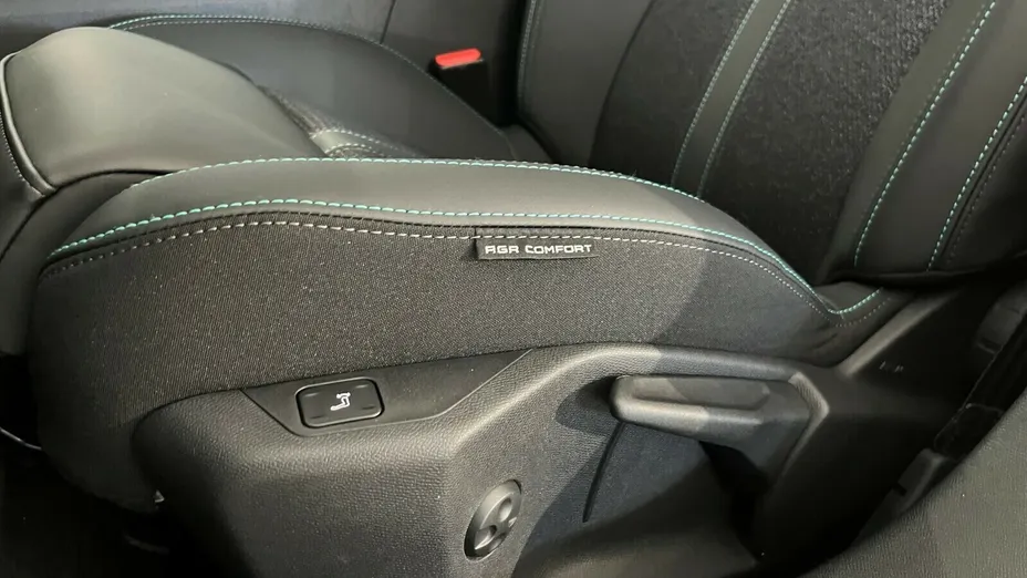 PEUGEOT 408 408 1.2 PureTech Allure S&S EAT8 Nowy