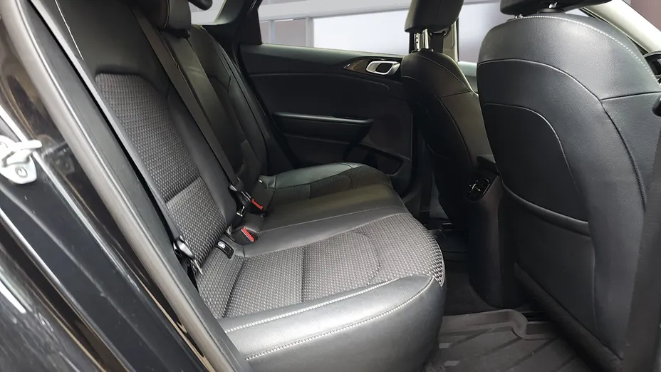 KIA Cee'd Ceed 1.6 CRDi SCR L DCT