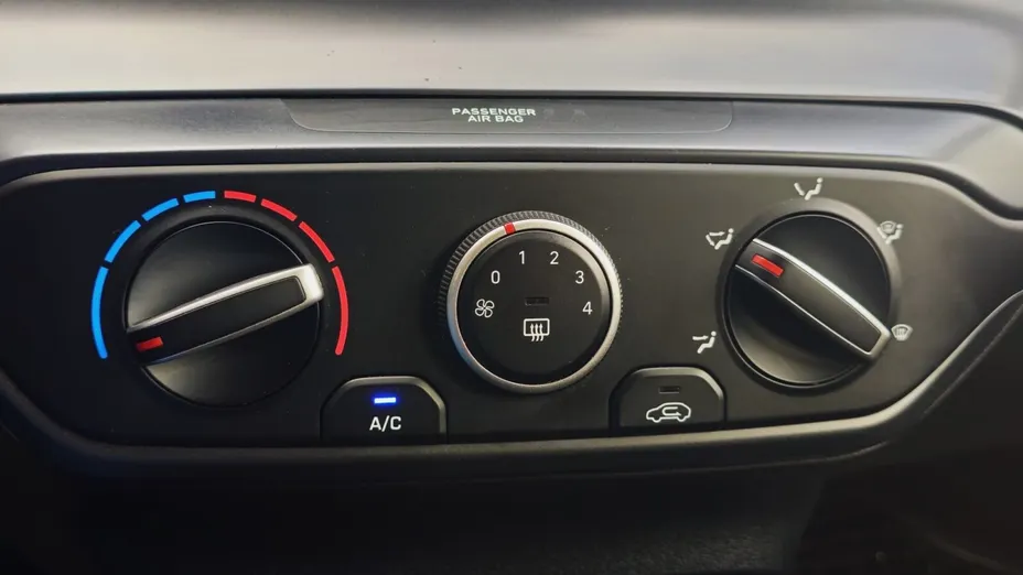 HYUNDAI i20 i20 1.2 Pure